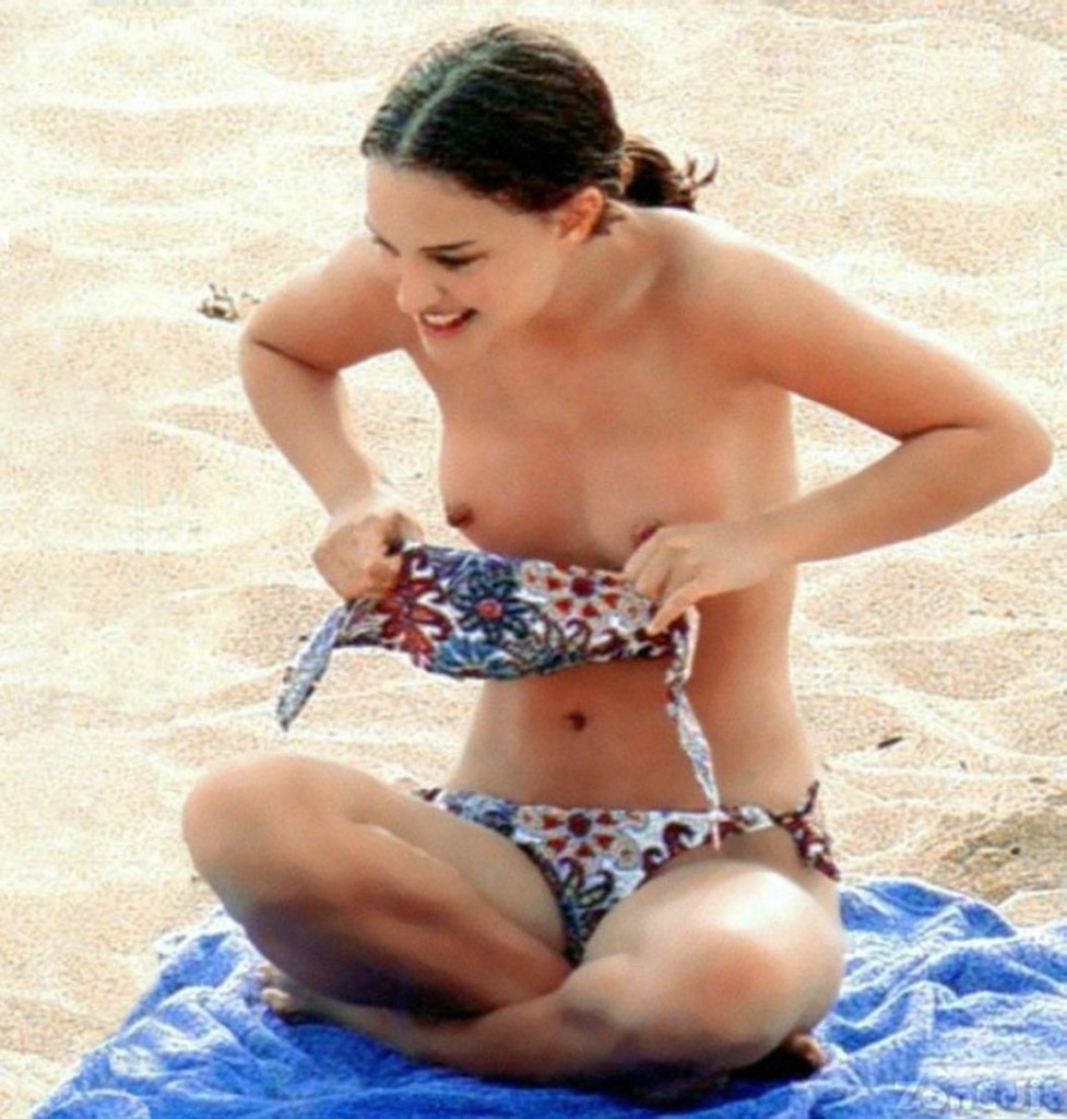 Natalie Portman Topless 01