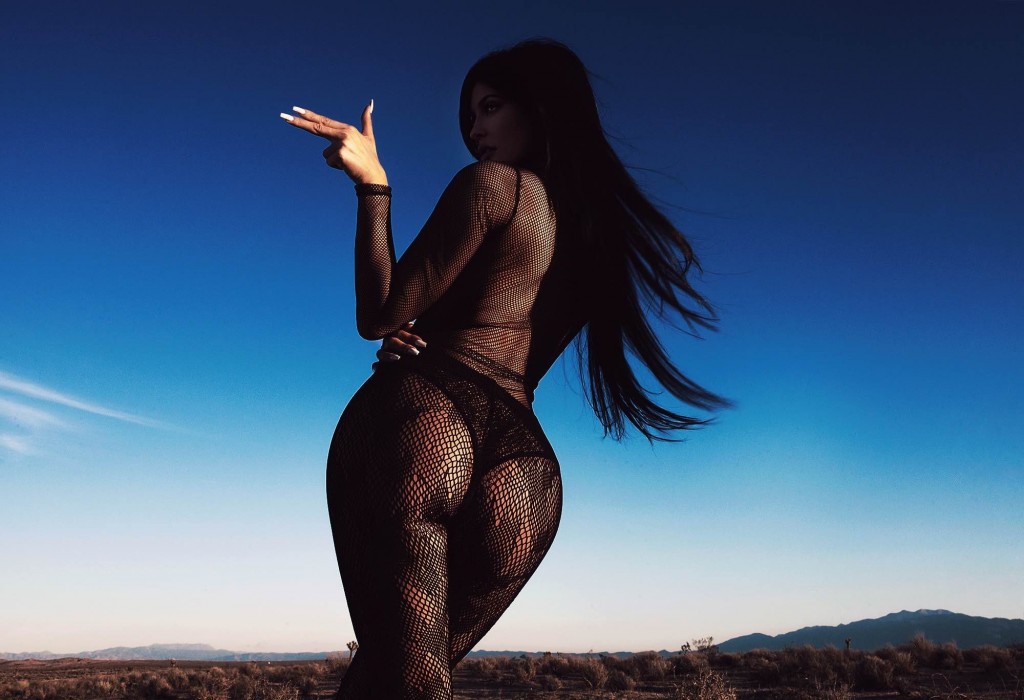 Kylie-Jenner-Ass-4