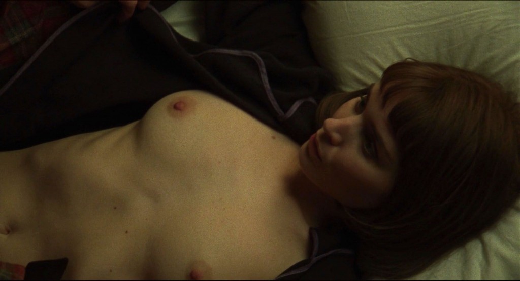 Lesbian-Scene-Rooney-Mara-Cate-Blanchett-3