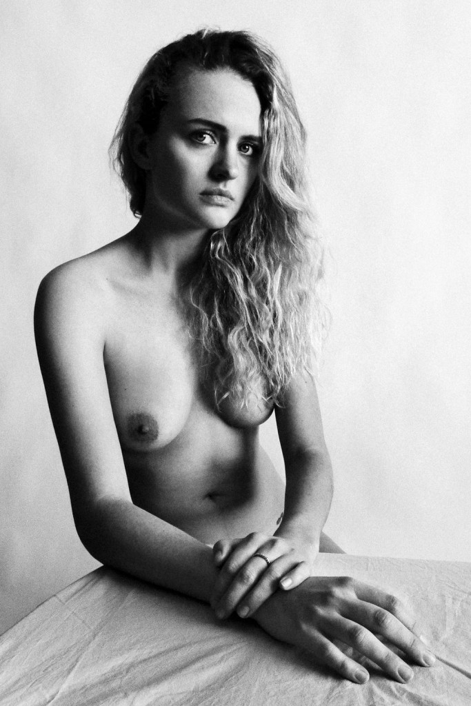 Madison Riley Nude & Sexy 1