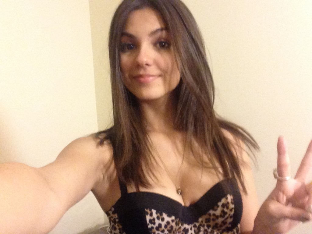 Victoria Justice Naked 021