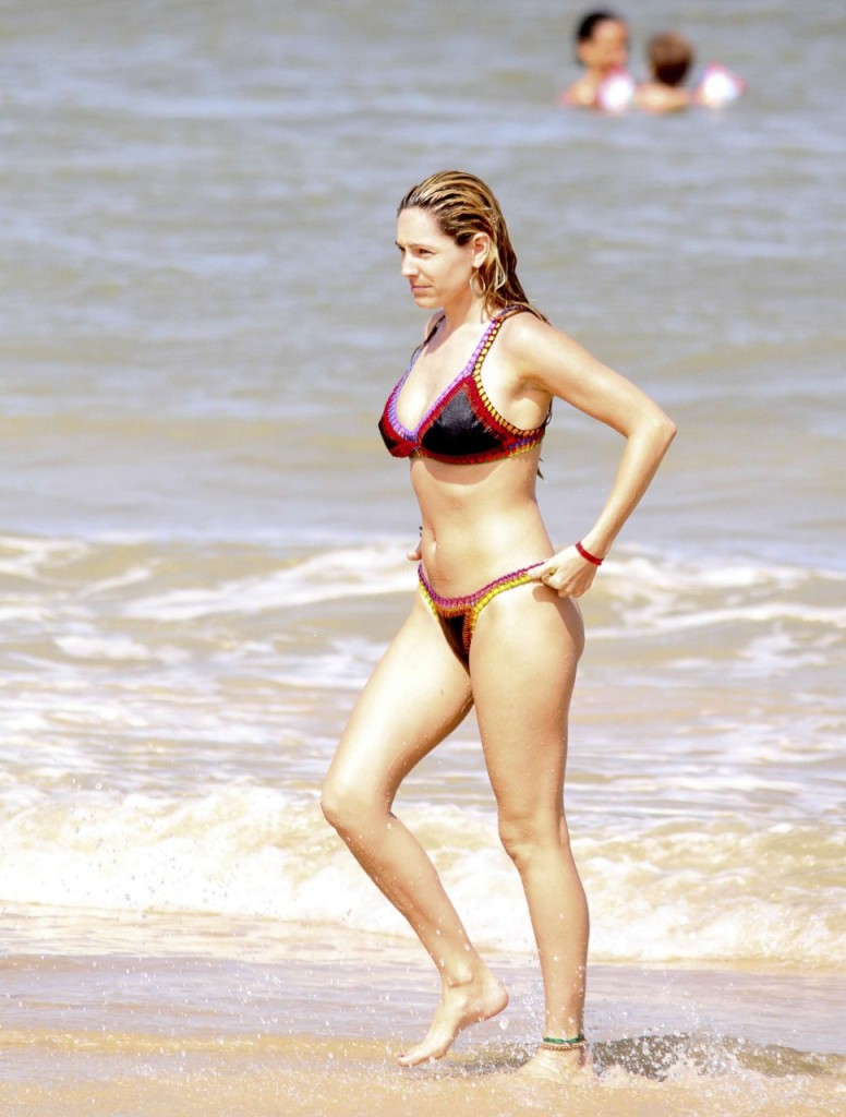 Kelly Brook in Bikini 08