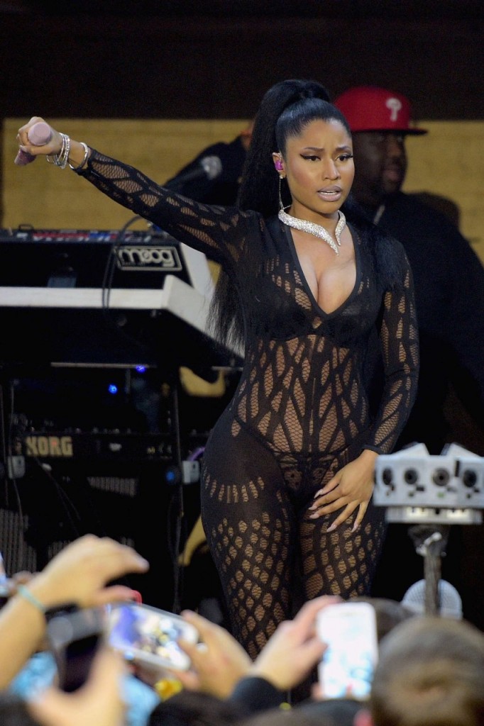 Nicki Minaj in Sexy Clothing 01