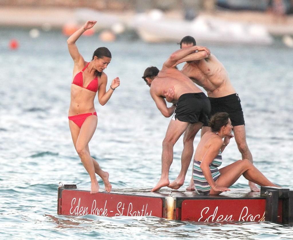 Pippa Middleton Bikini 22