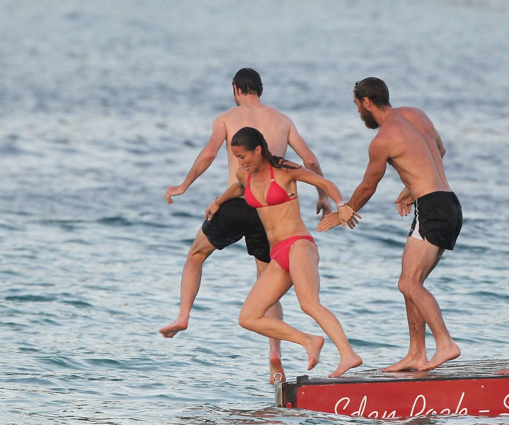 Pippa Middleton Bikini 46