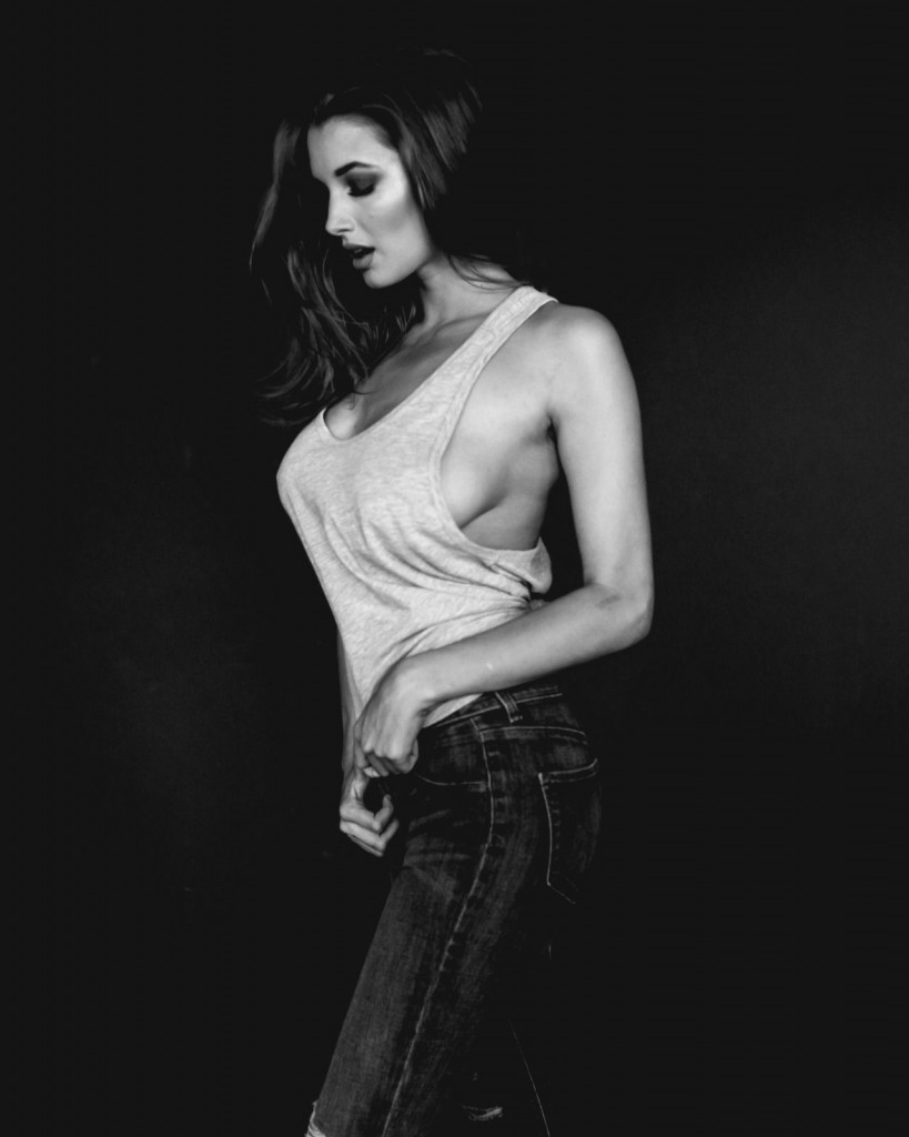 Alyssa-Arce-Sexy-Topless-13