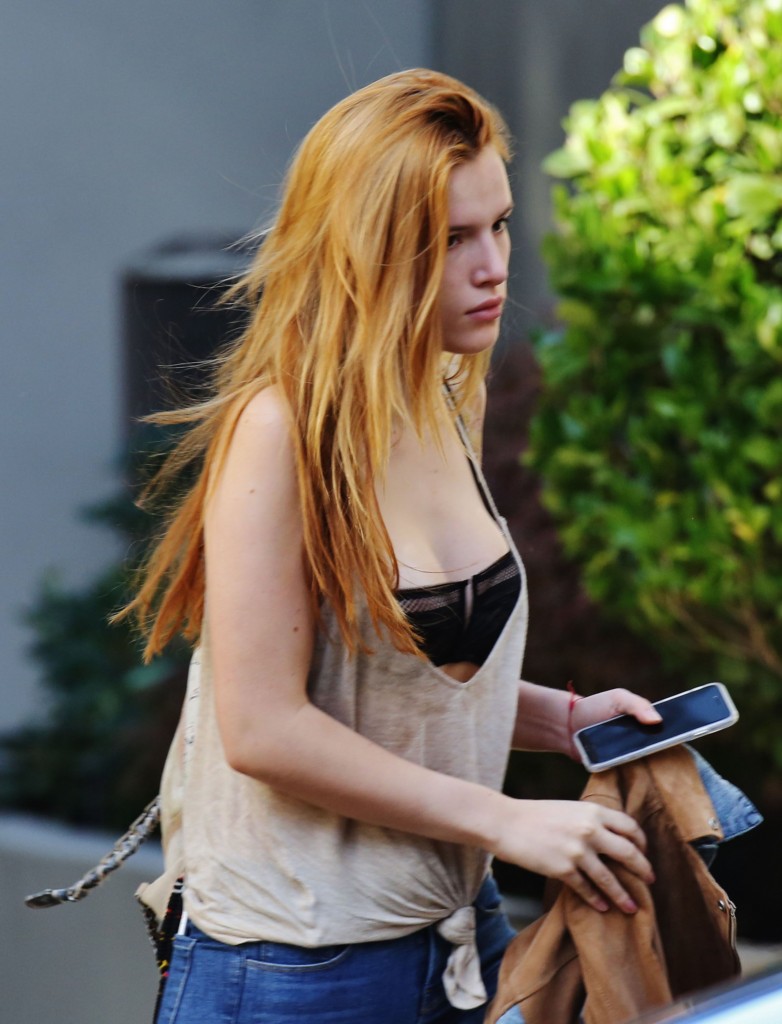 Bella-Thorne-Sexy-10