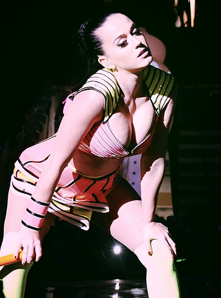 Katy-Perry-Sexy-5