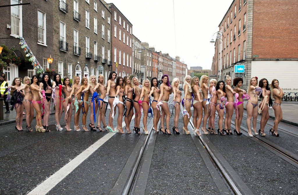 Miss-Bikini-Ireland-Girls-Go-Topless-9