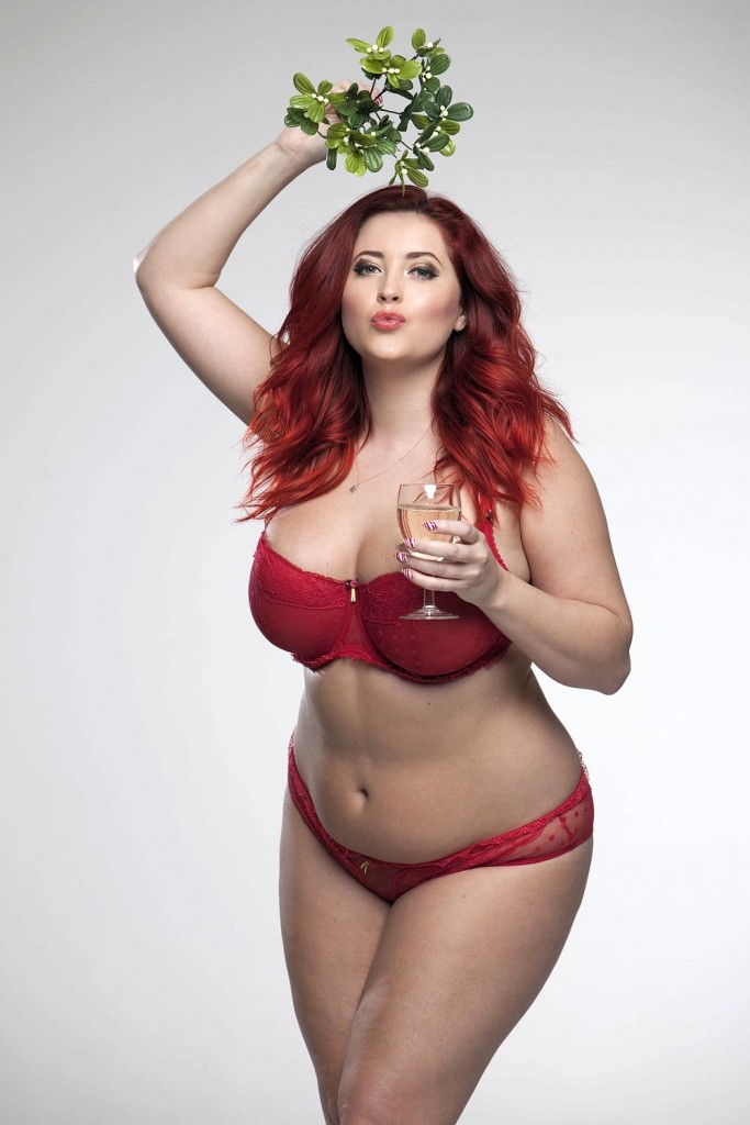 Lucy-Collett-Sexy-Topless-4
