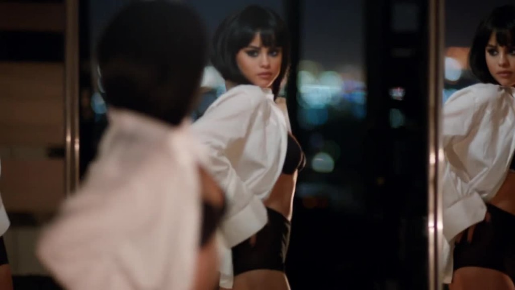 Selena-Gomez-Sexy-8