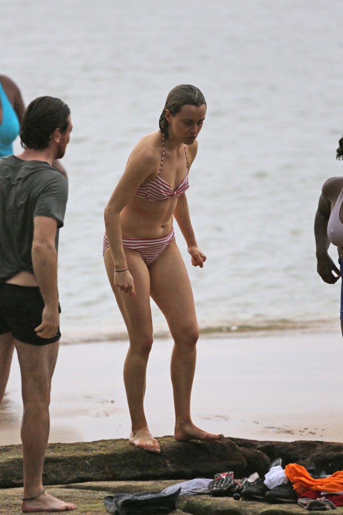 Taylor-Schilling-in-a-Bikini-21