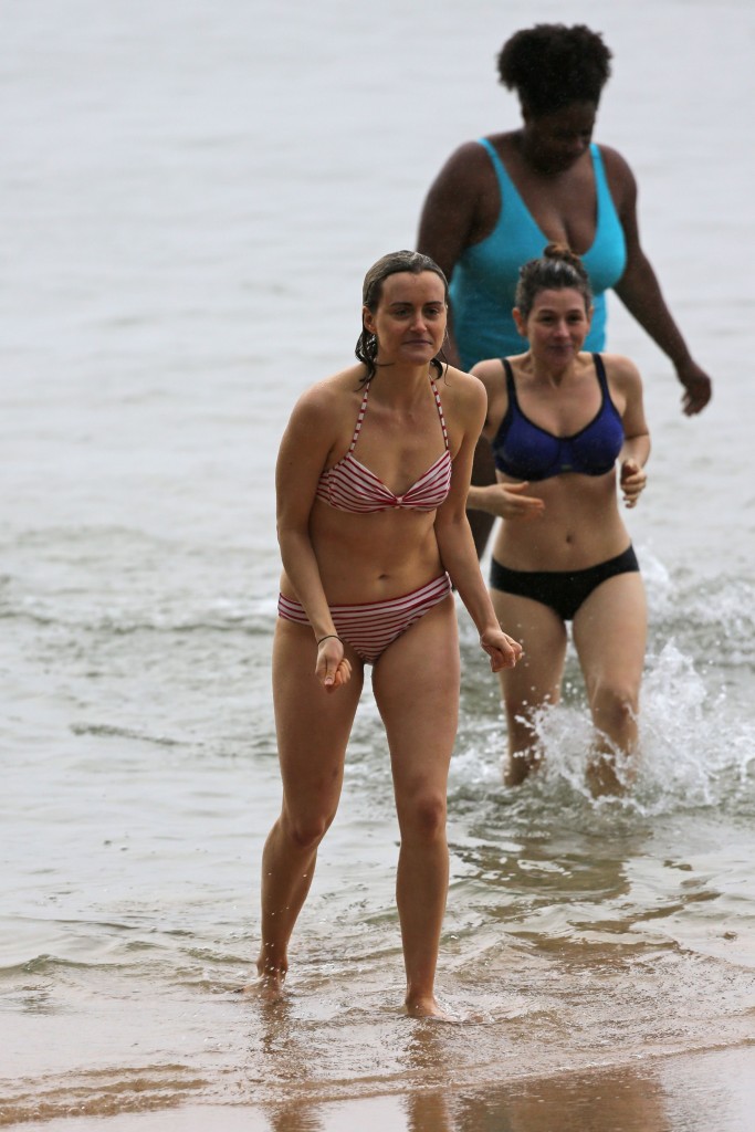 Taylor-Schilling-in-a-Bikini-5