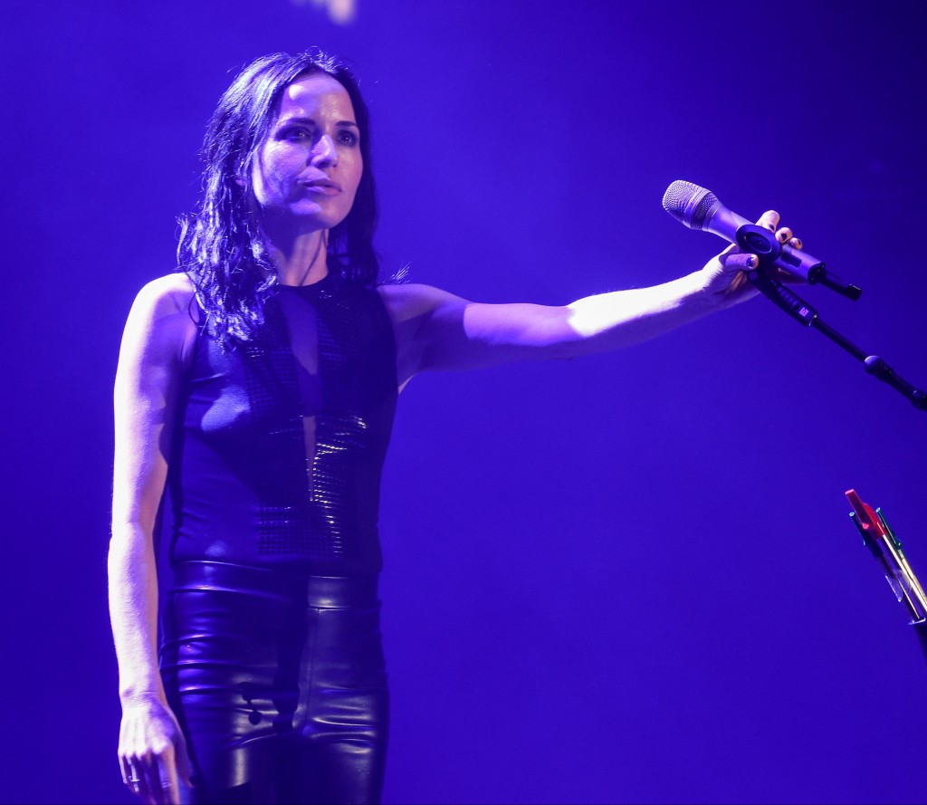 Andrea-Corr-Pokies-14