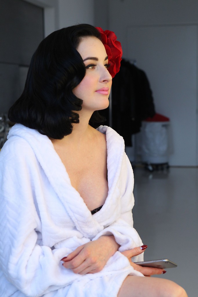 Dita-Von-Teese-Sexy-111