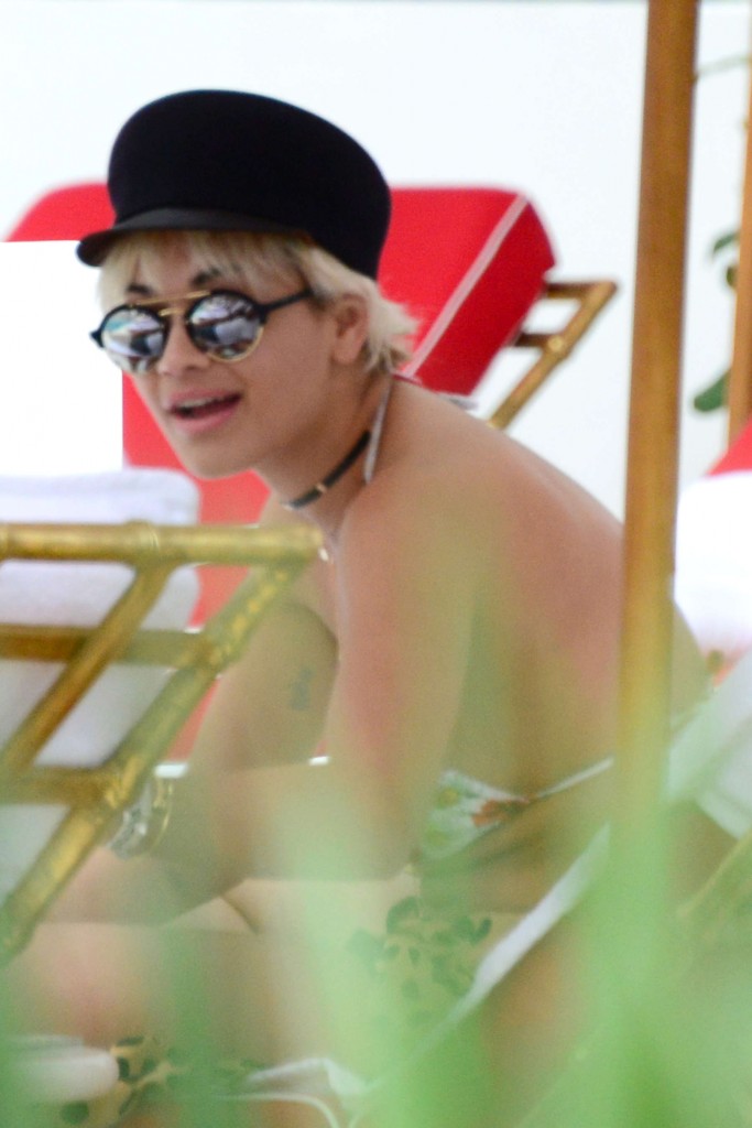 Rita-Ora-in-a-Bikini-34