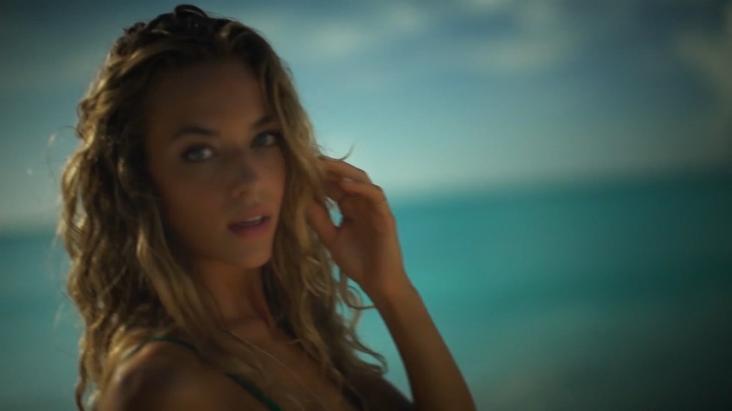 Hannah-Ferguson-Sexy-Irresistible-2