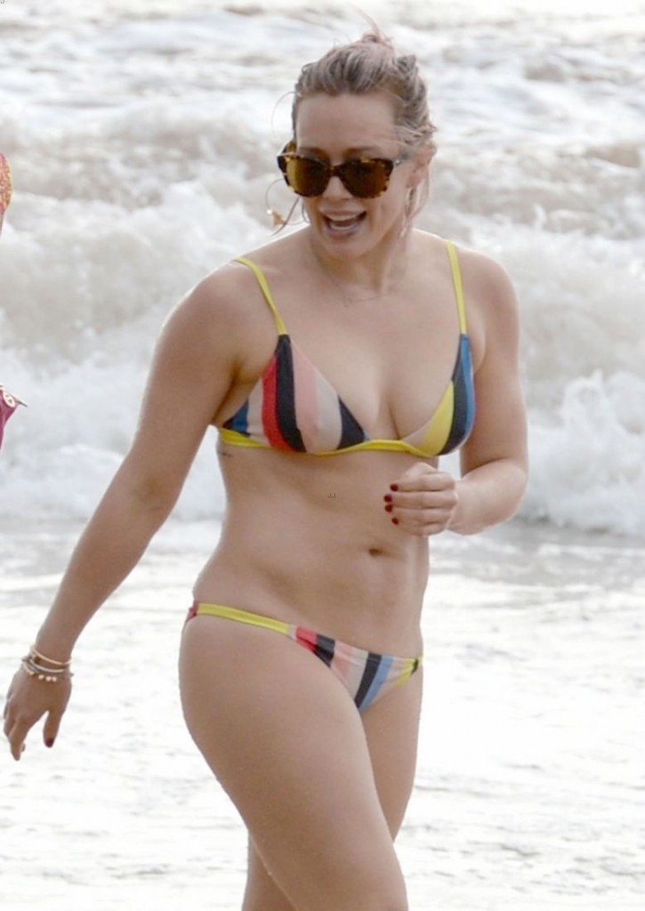 Hilary-Duff-Bikini-2