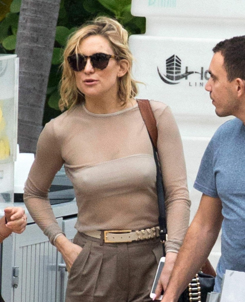 Kate-Hudson-Braless-6