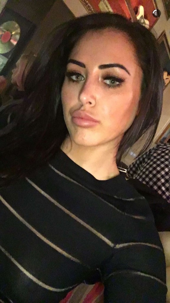 Marnie Simpson Selfie