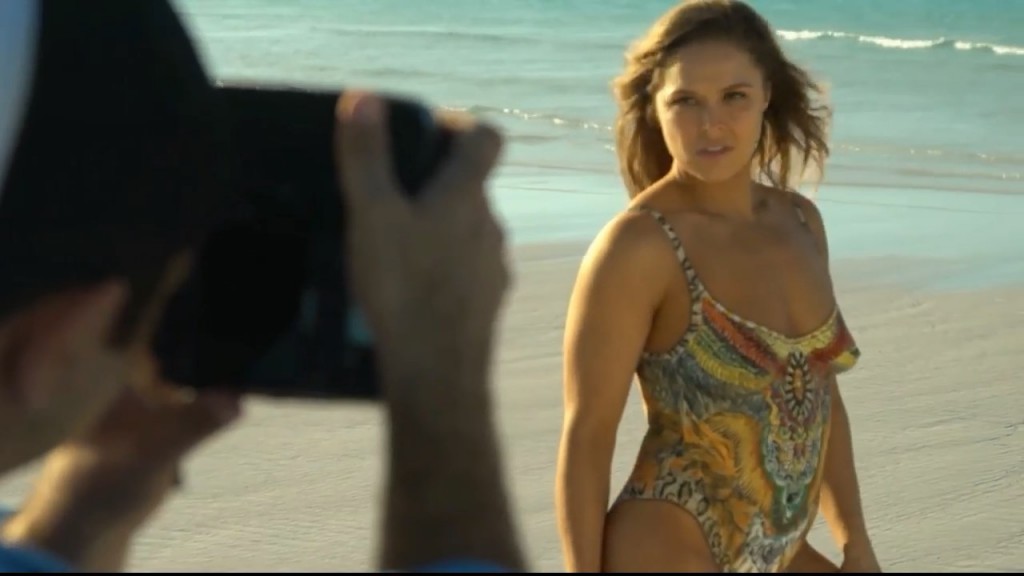 Ronda-Rousey-Bodypaint-BTS-75