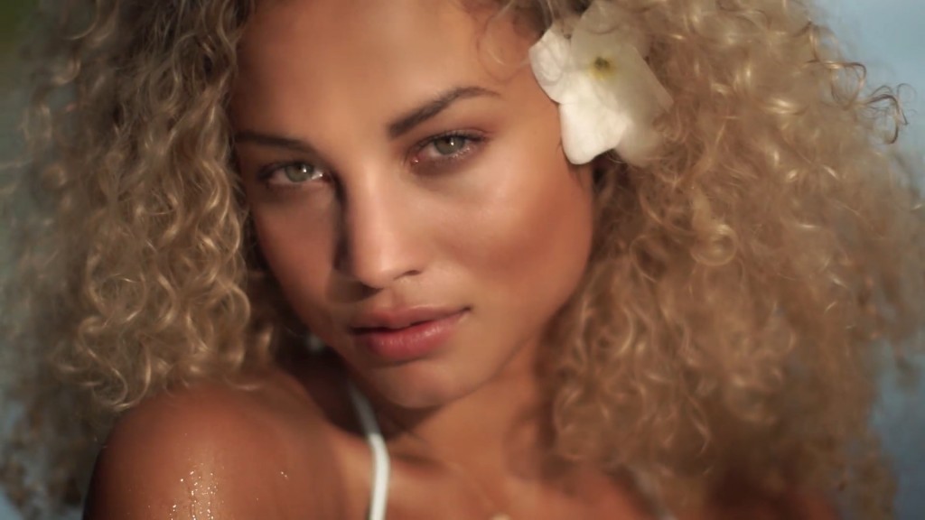 Rose-Bertram-Sexy-Uncovered-32