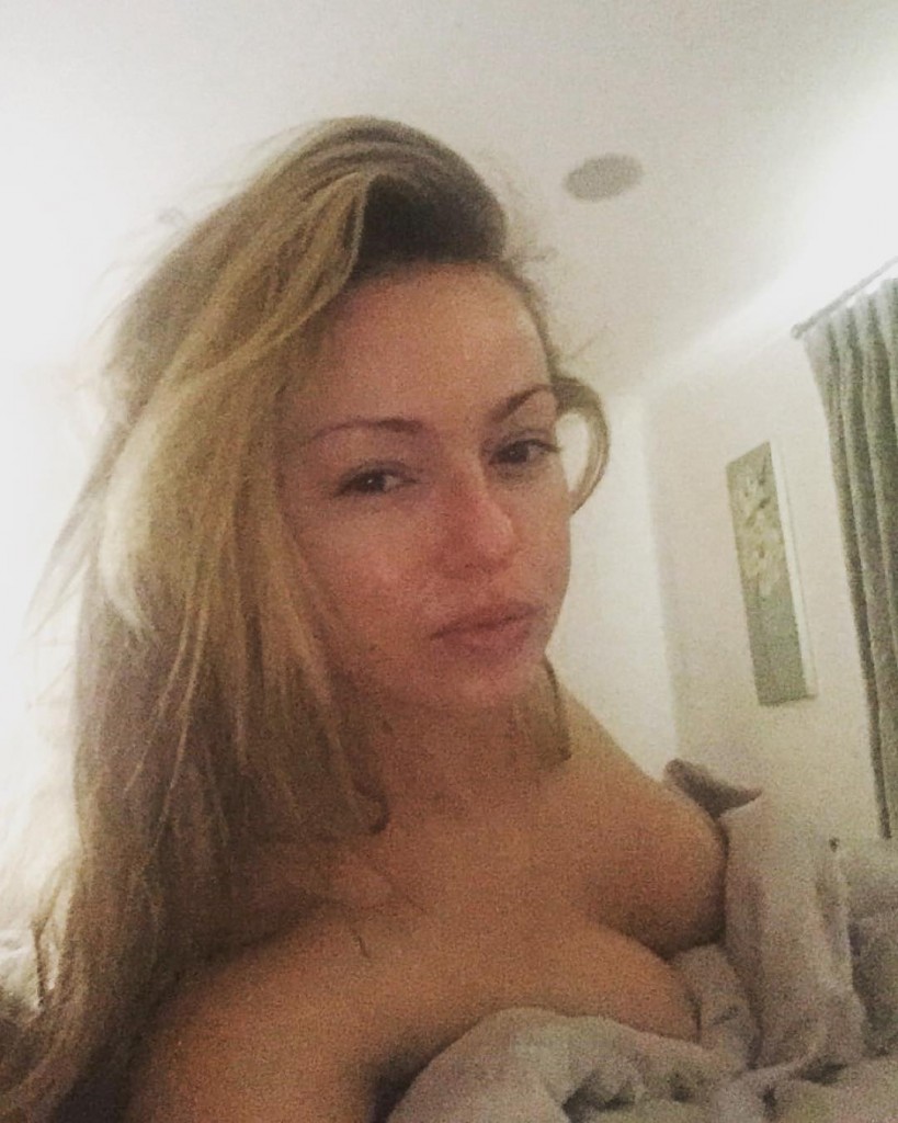 Ola Jordan in a Bikini-Instagram1