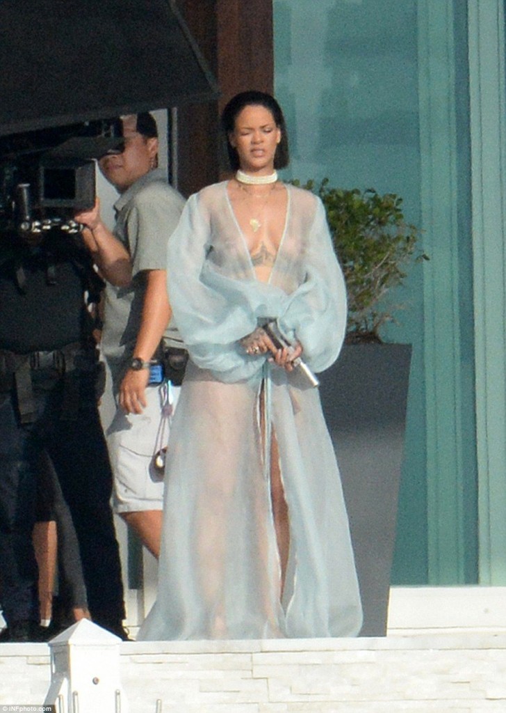 Rihanna See Through Photos 13