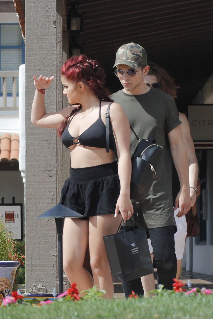 Ariel Winter Sexy 17