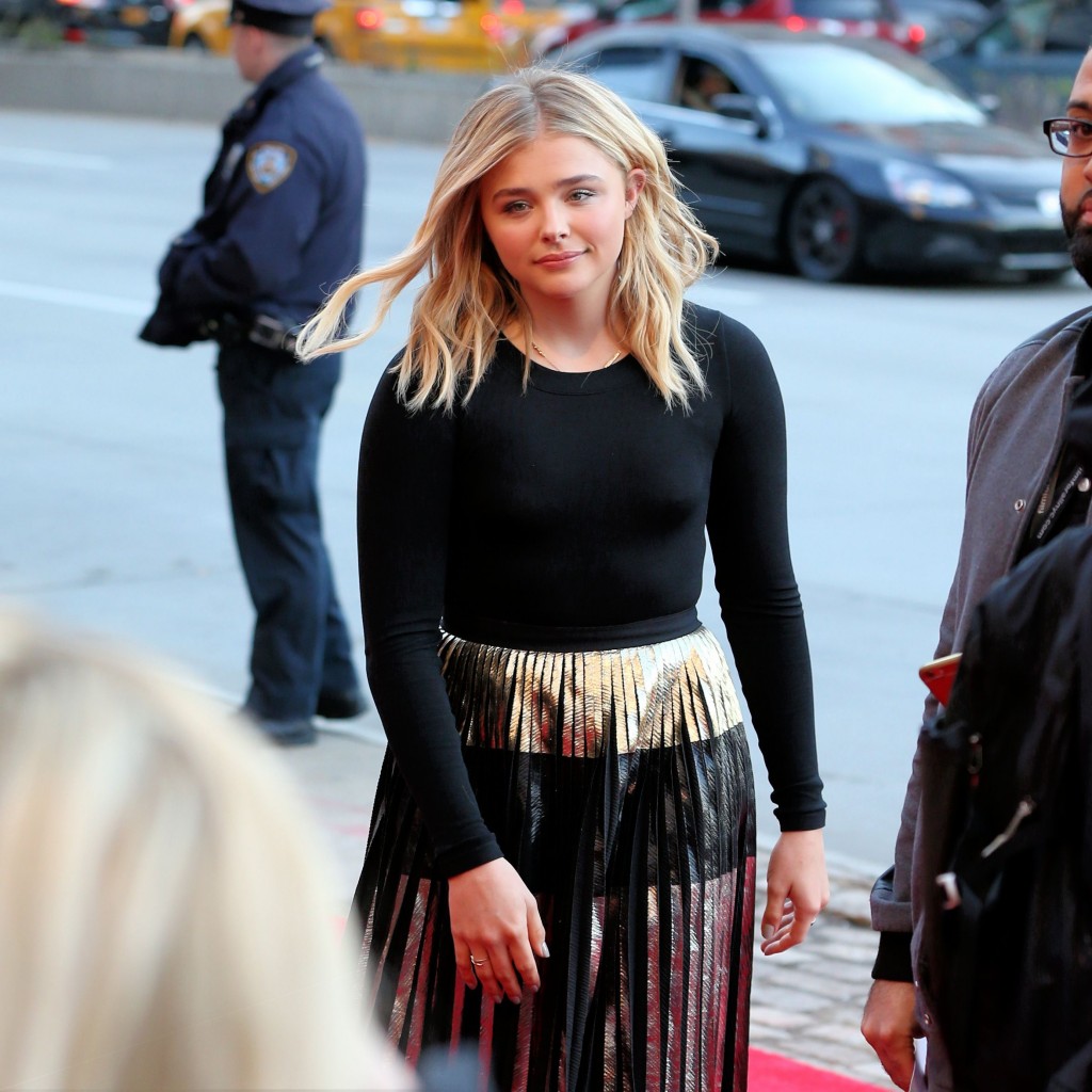 Chloe Grace Moretz Pokies 16