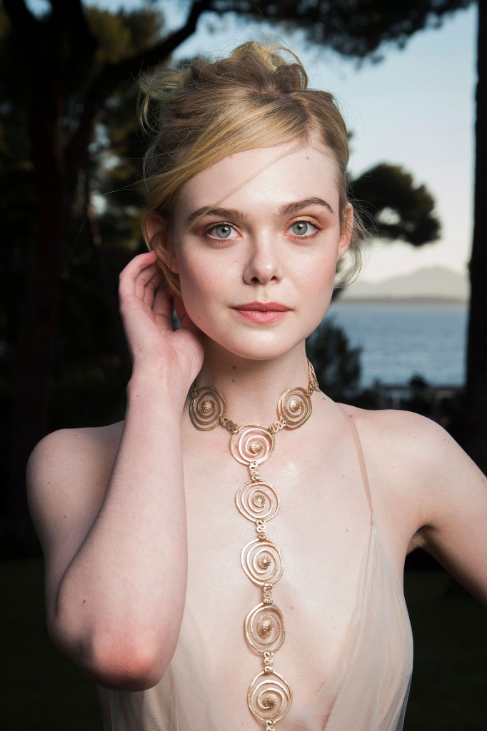 Elle Fanning Sexy 26