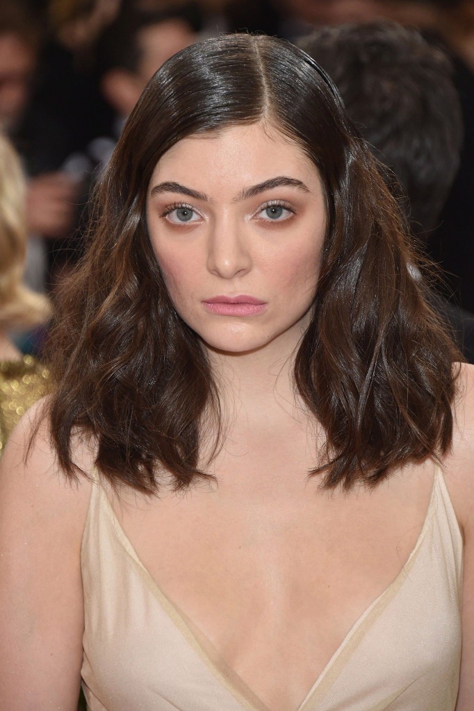 Lorde Braless 5