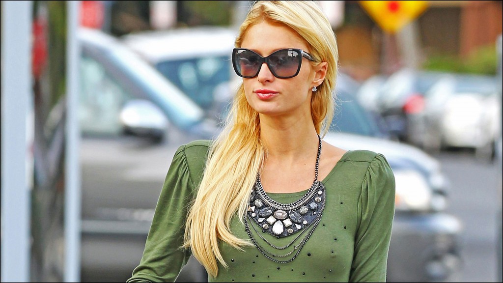 Paris Hilton Oops 77