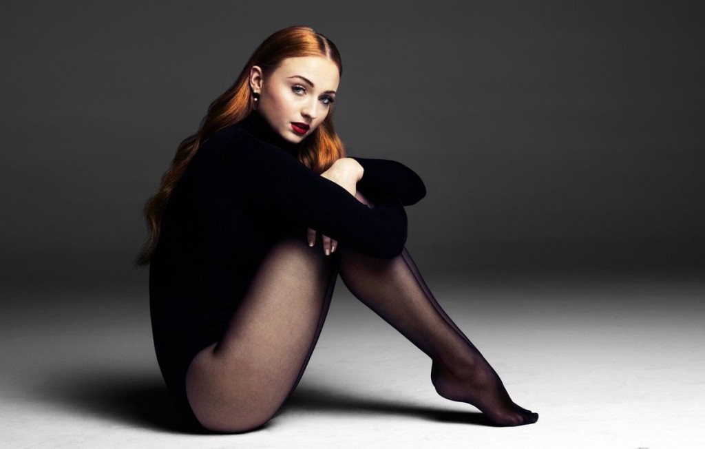 Sophie Turner Sexy 2