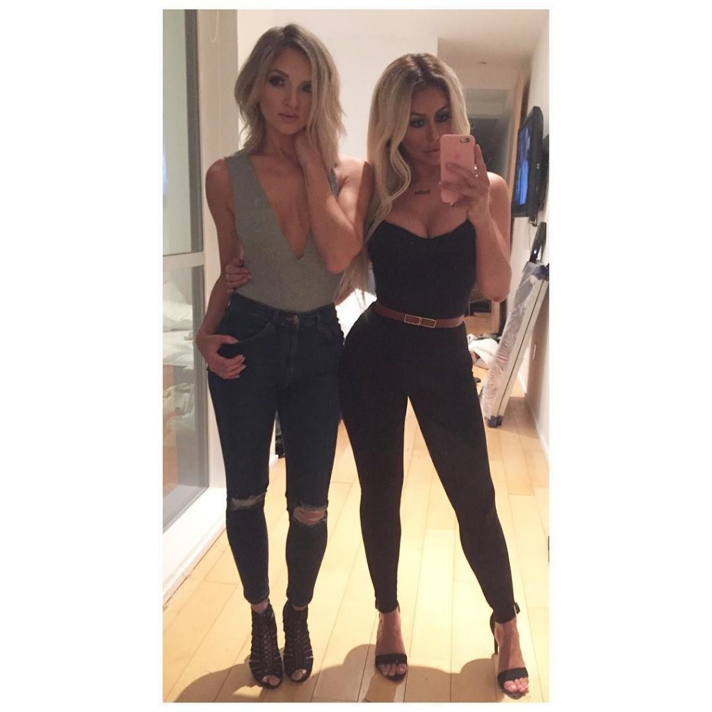 aubrey-oday-selfies-3