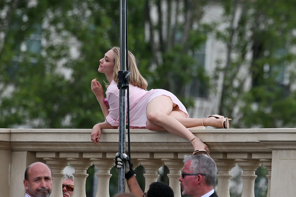 Amanda Seyfried Upskirt 28