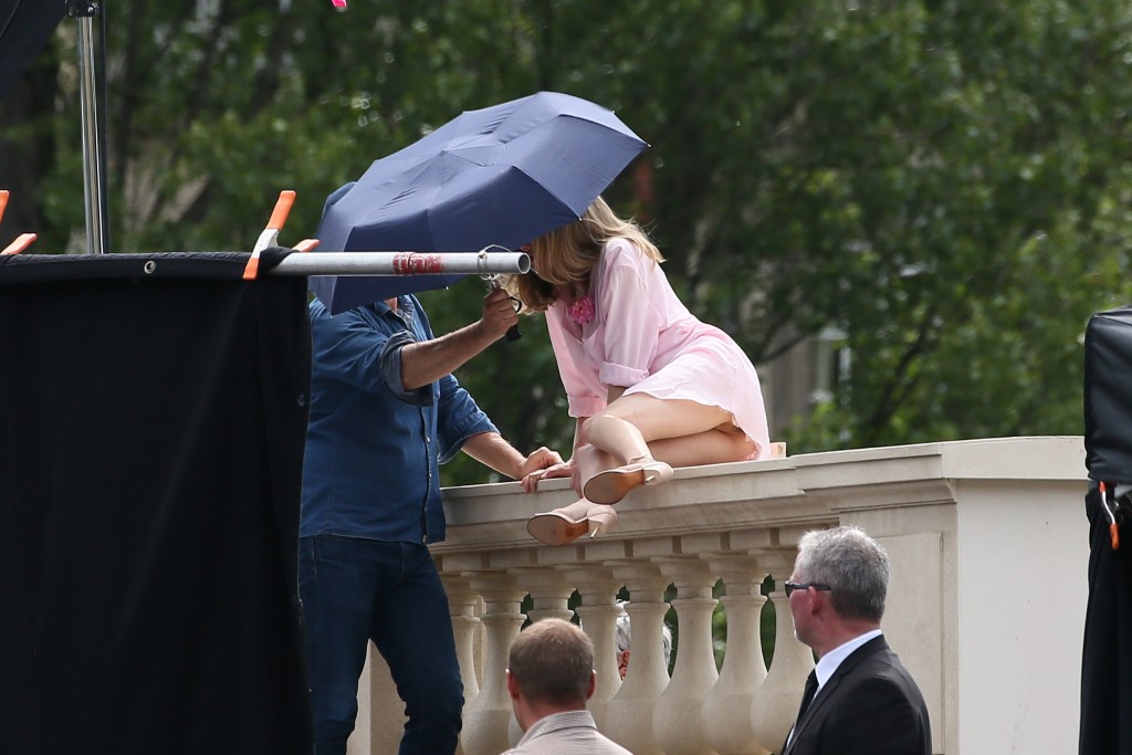 Amanda Seyfried Upskirt 37