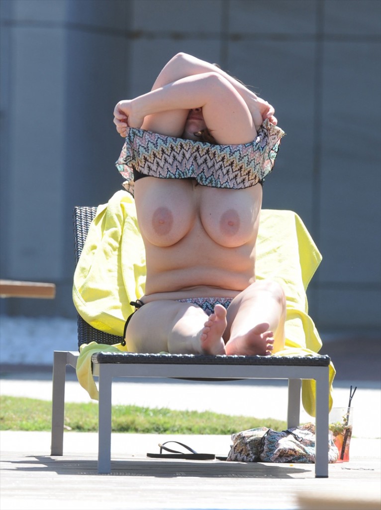 Chanelle Hayes Topless 3