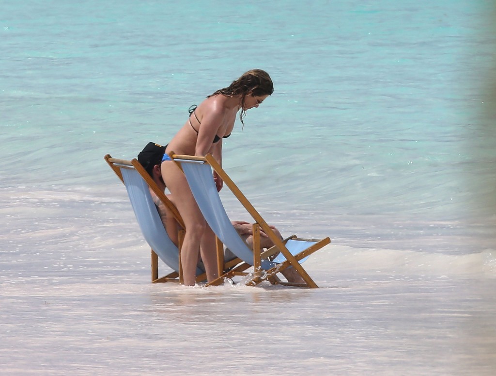 Jennifer Aniston in a Bikini 42