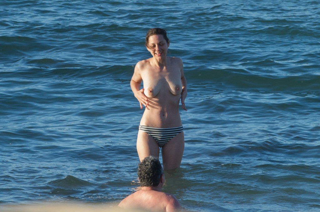 Marion Cotillard Topless 10