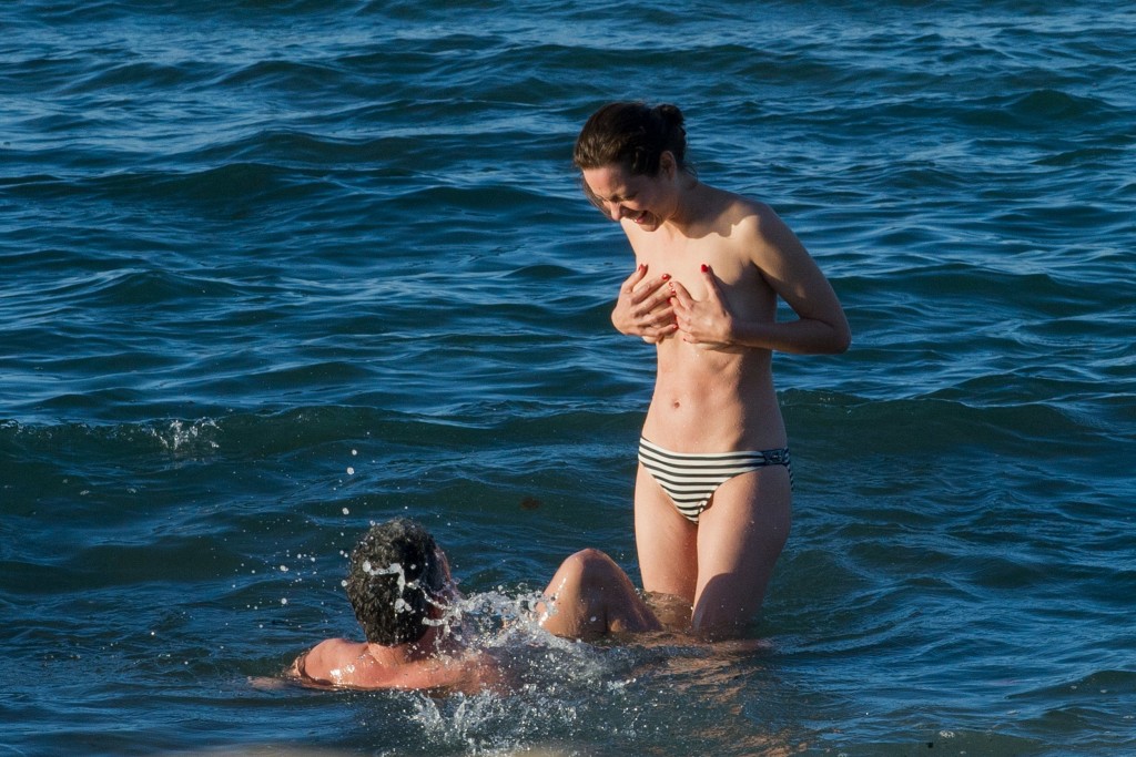 Marion Cotillard Topless 28