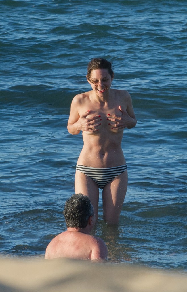 Marion Cotillard Topless 6