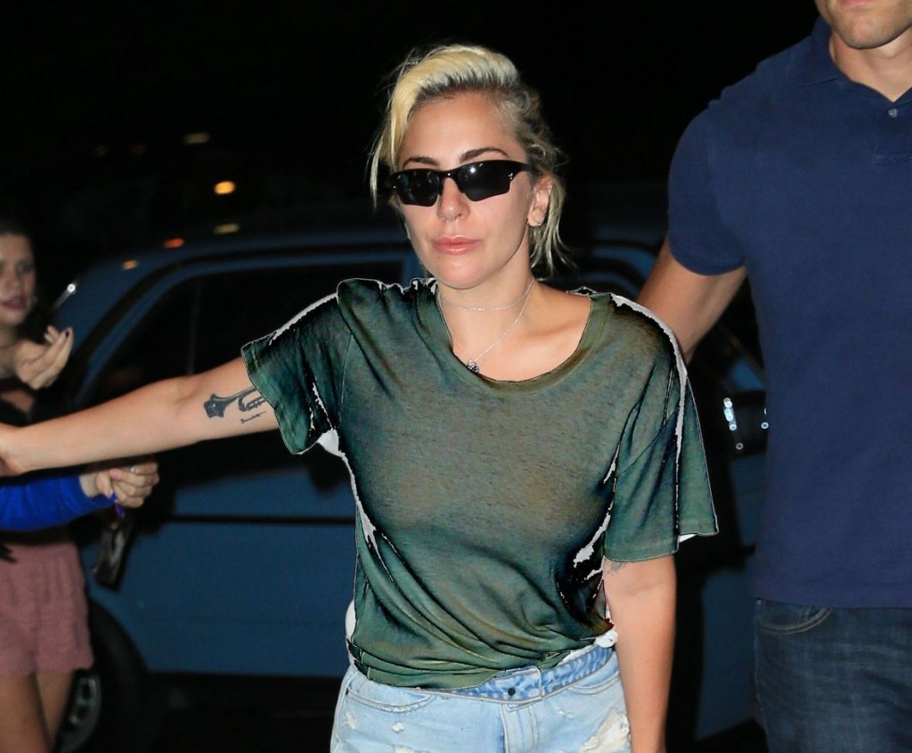 Lady Gaga Braless 1