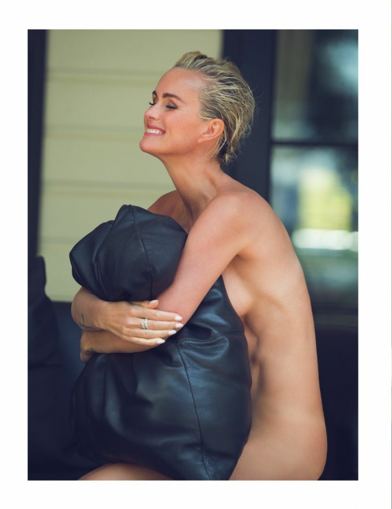 Laeticia Hallyday Nude Sexy 4