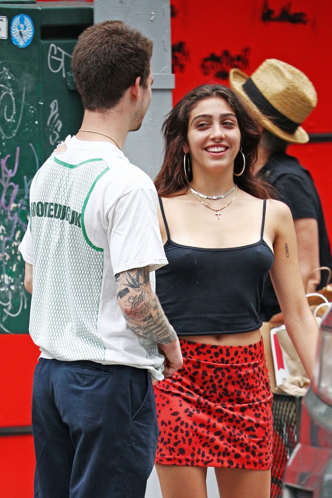 Lourdes Leon Pokies 7