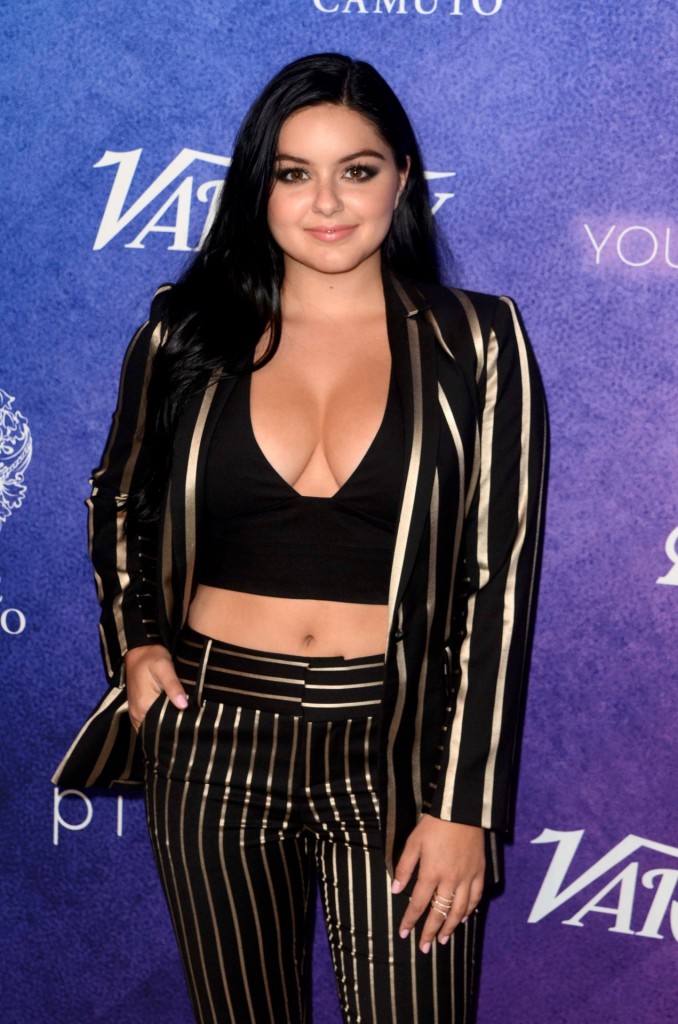 Ariel Winter Cleavage 12