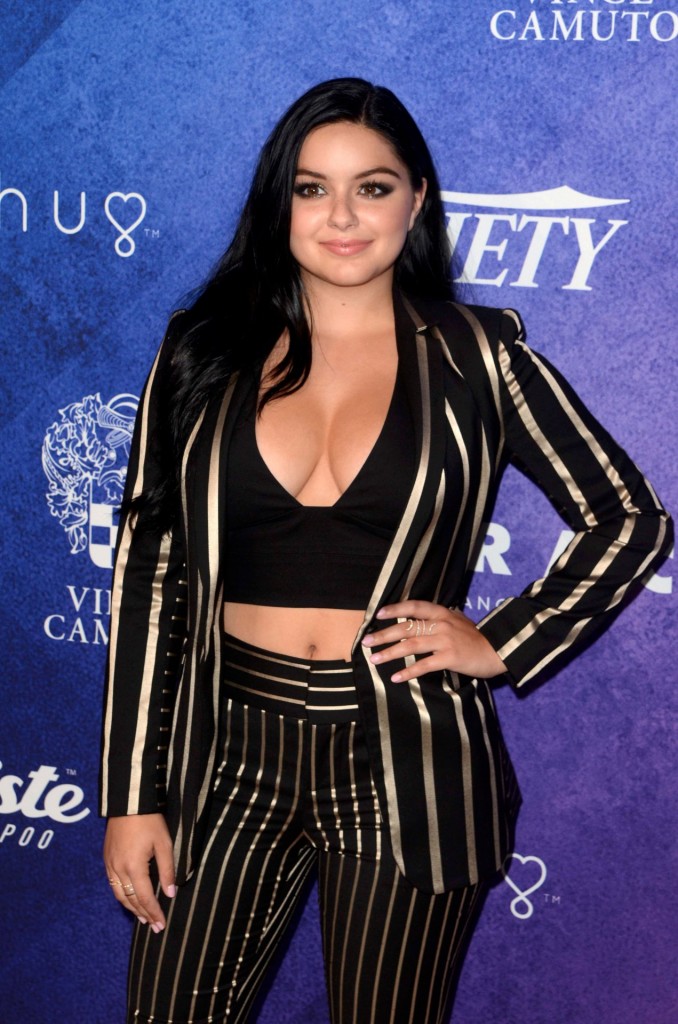 Ariel Winter Cleavage 13