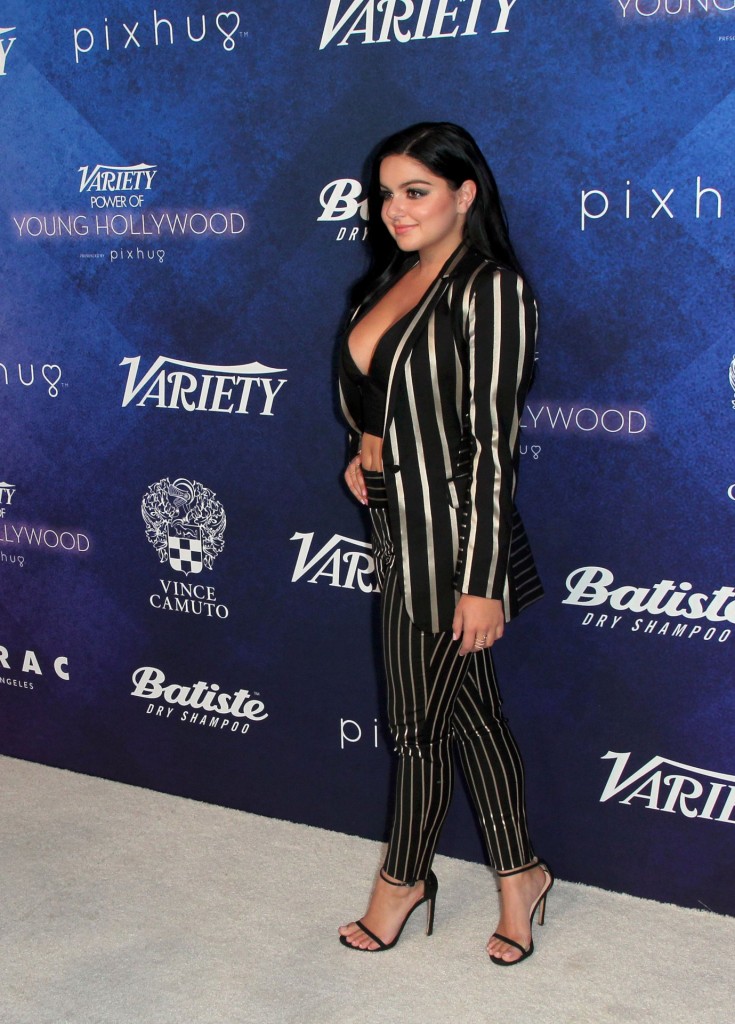 Ariel Winter Cleavage 7