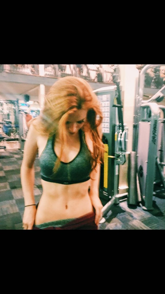 Bella Thorne Sexy Snaps New Pics 5