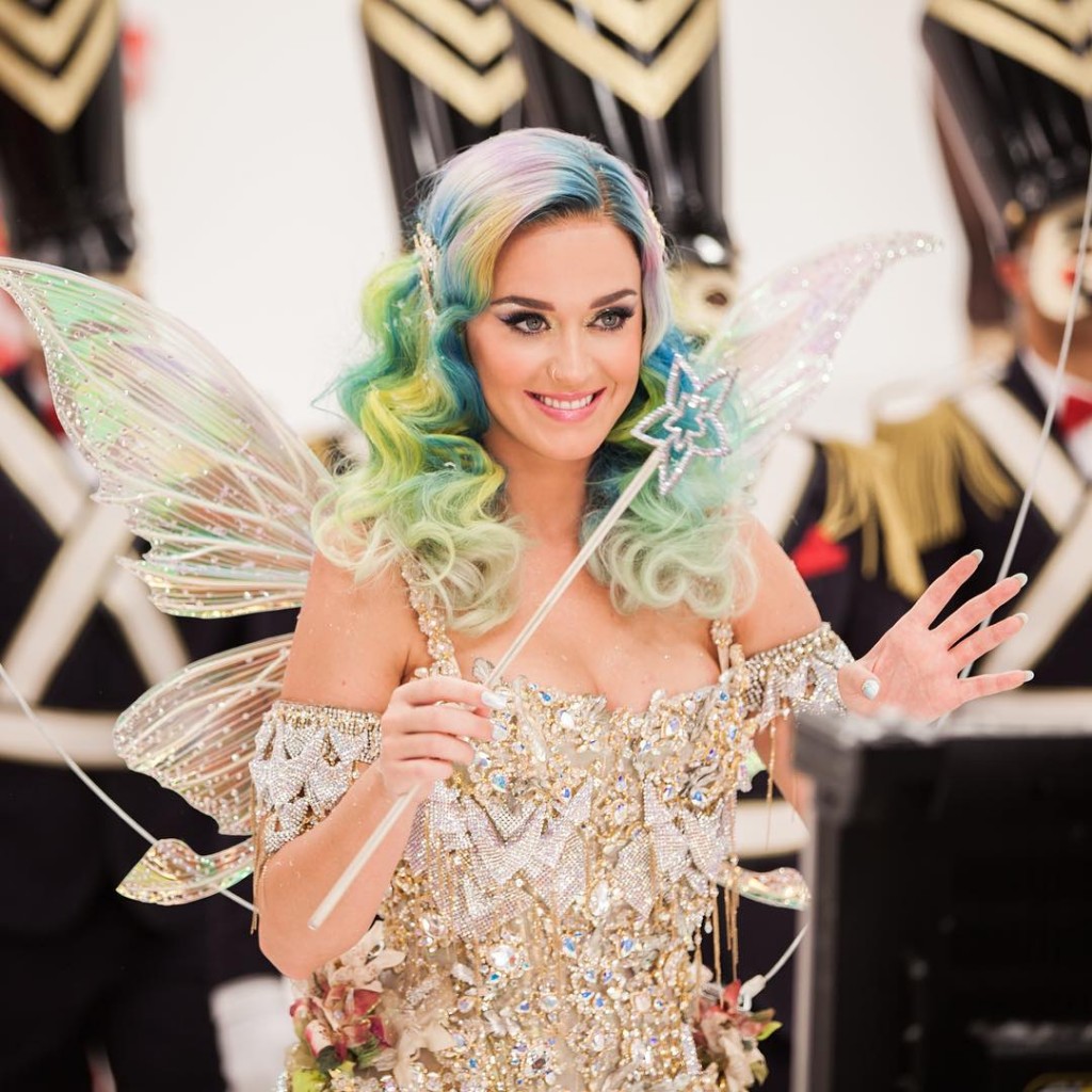 Katy Perry - 54,4m